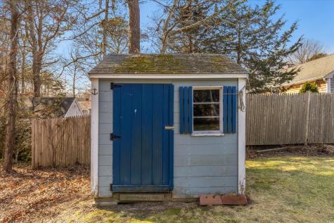 11 Sycamore Lane Dennis MA 02660