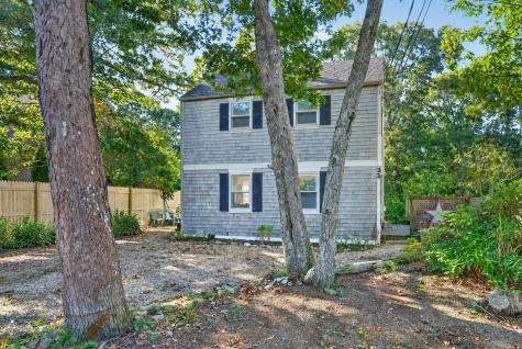 31 Beacon Avenue Oak Bluffs MA 02557