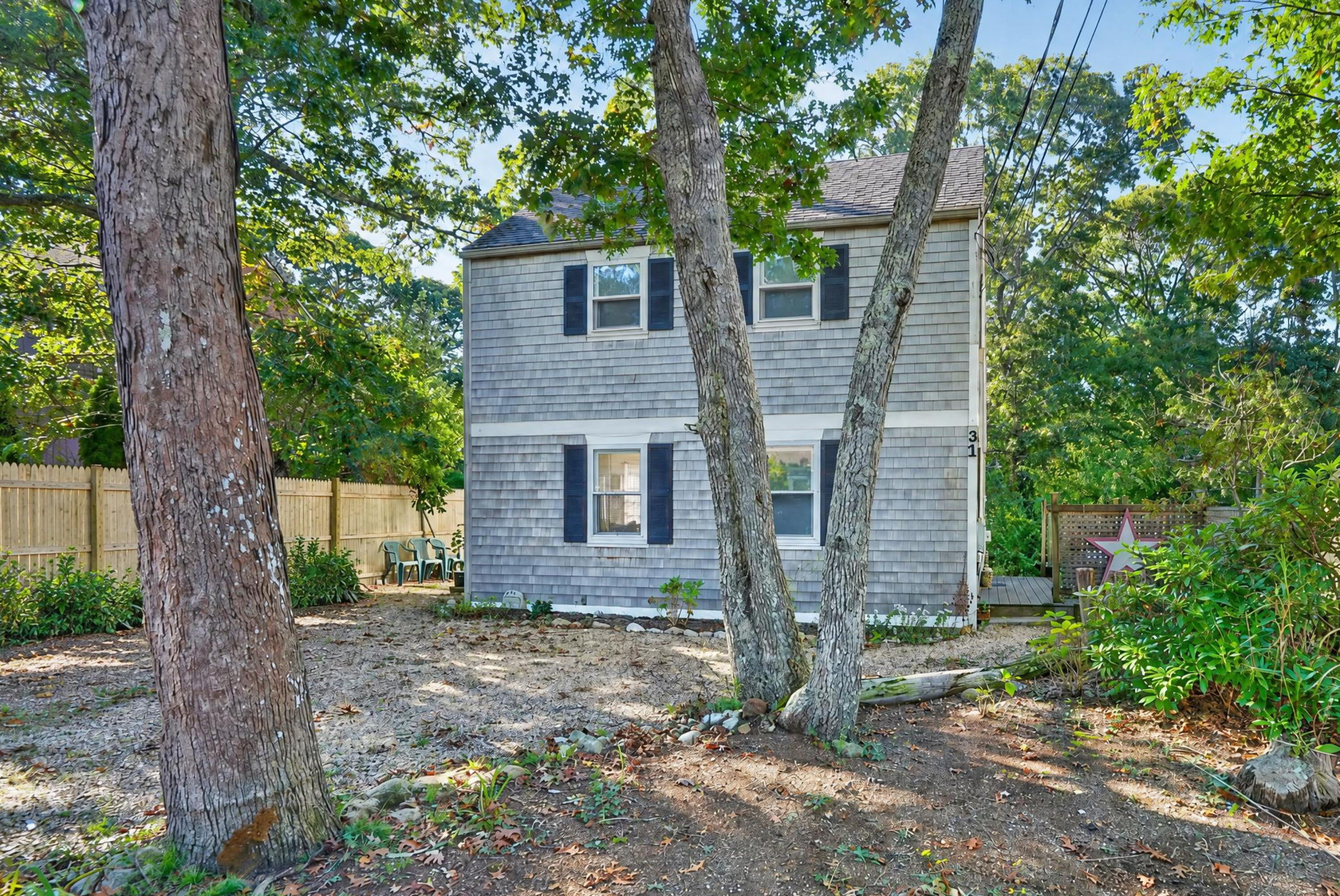 31 Beacon Avenue Oak Bluffs MA 02557