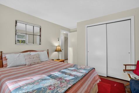 31 Beacon Avenue Oak Bluffs MA 02557