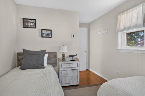 31 Beacon Avenue Oak Bluffs MA 02557