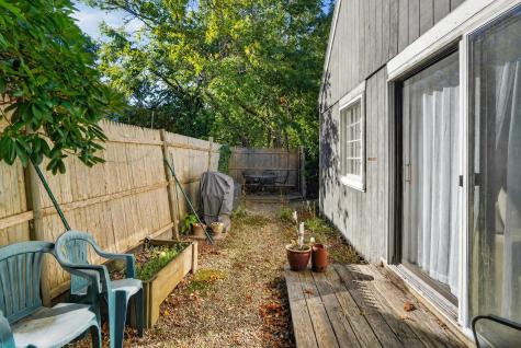 31 Beacon Avenue Oak Bluffs MA 02557