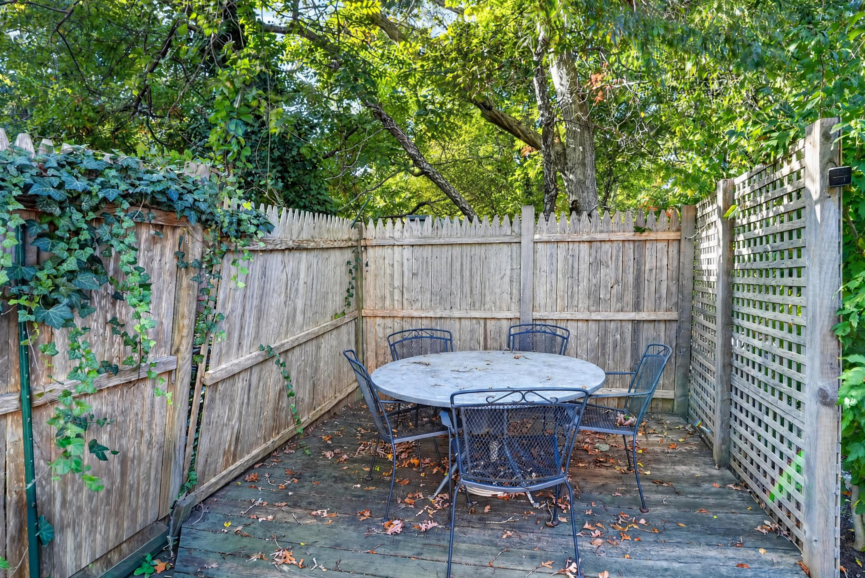31 Beacon Avenue Oak Bluffs MA 02557