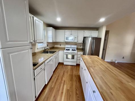 17 Worcester Lane Hyannis MA 02601