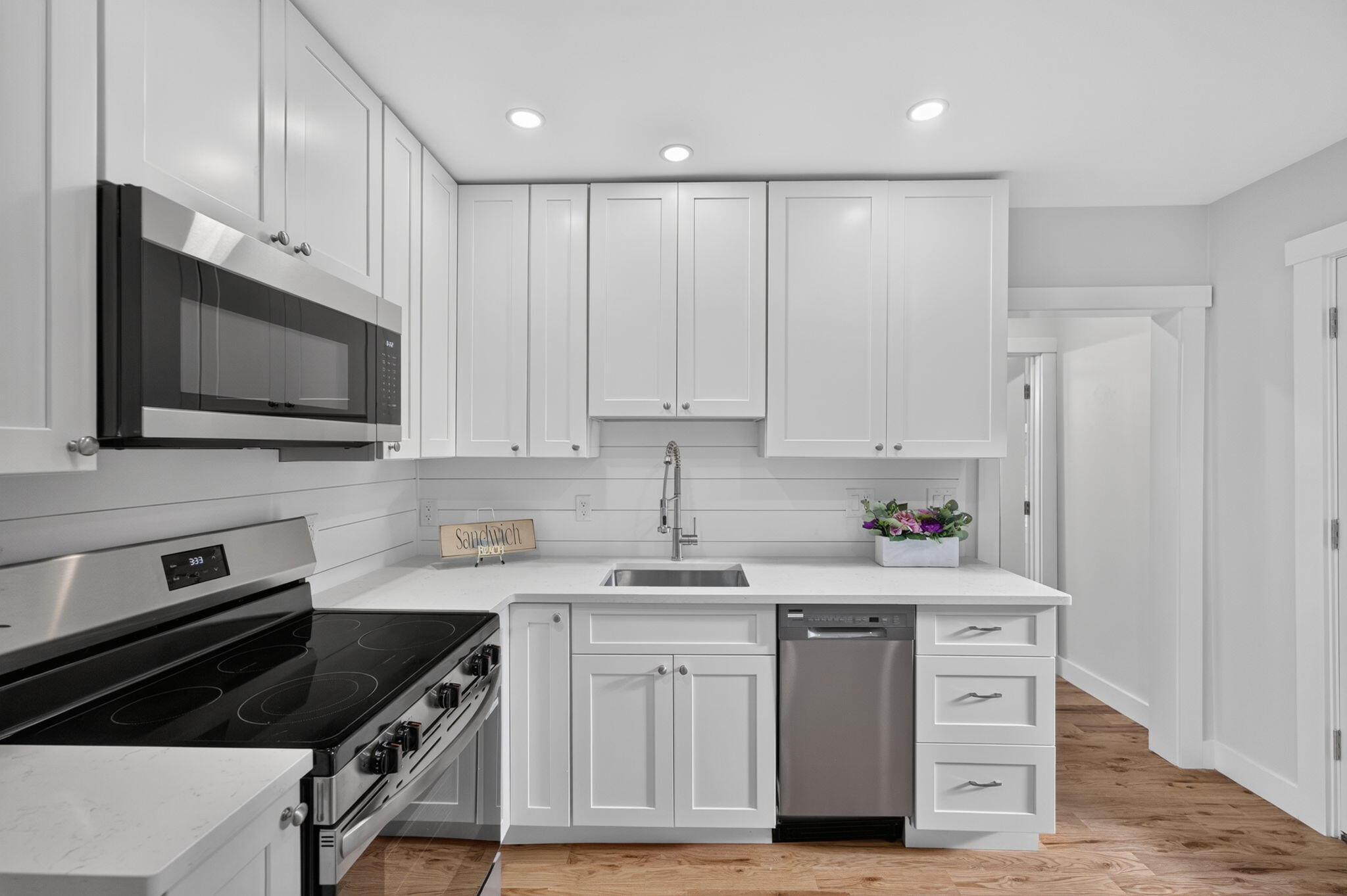 86 Main Street Sandwich MA 02563