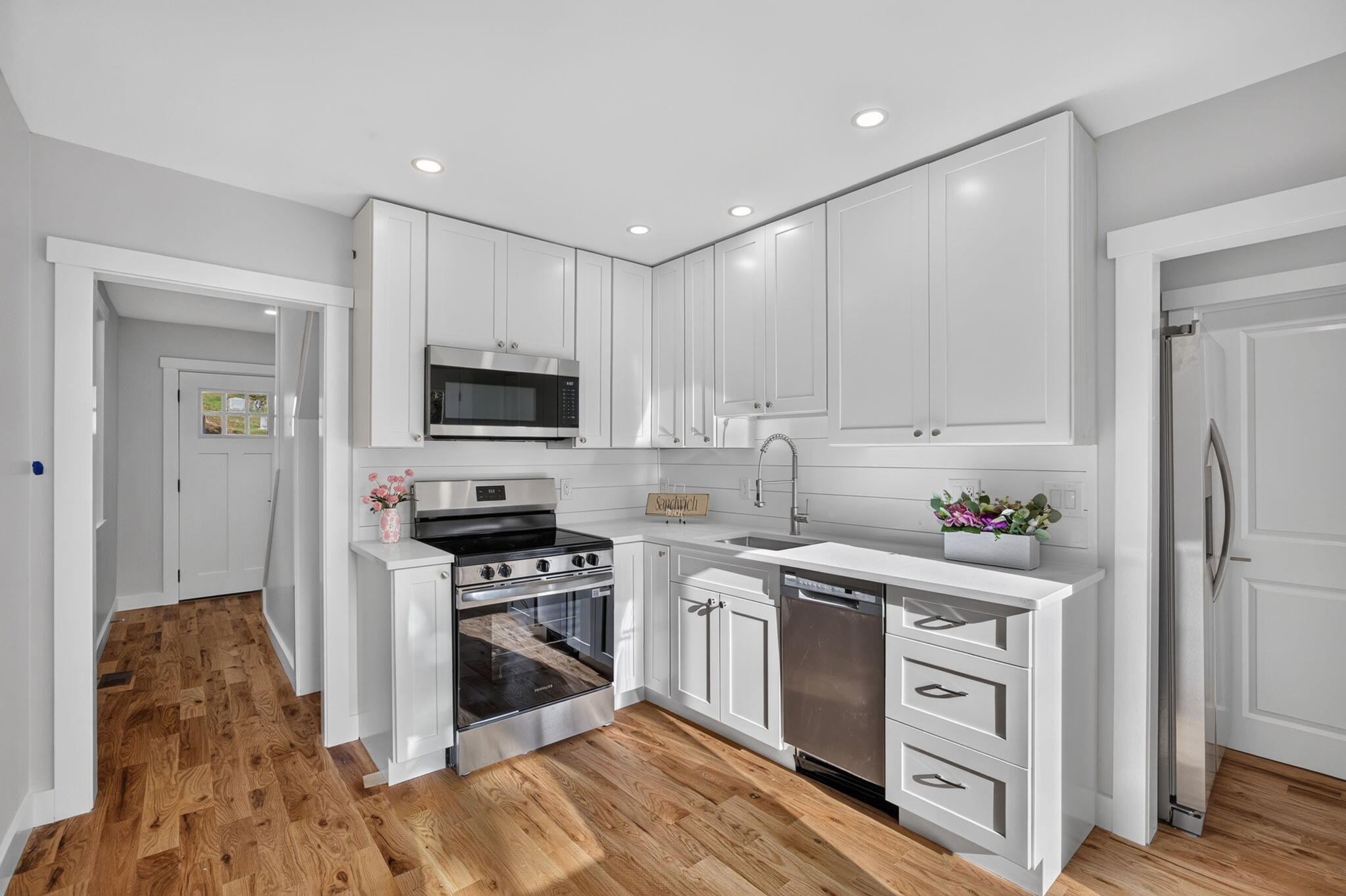 86 Main Street Sandwich MA 02563