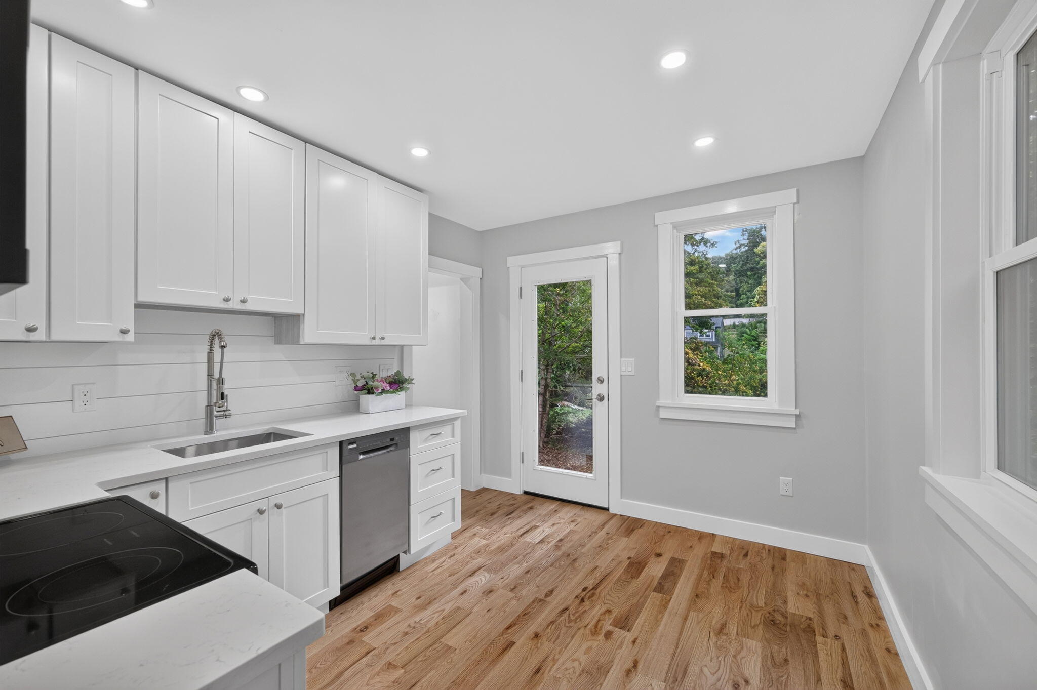 86 Main Street Sandwich MA 02563