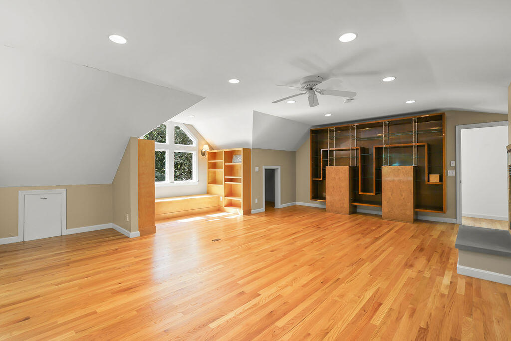 821 W Falmouth Highway Falmouth MA 02540
