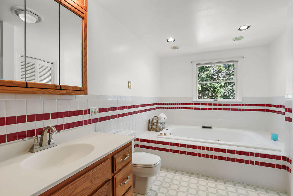 821 W Falmouth Highway Falmouth MA 02540