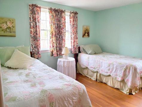 33 Mari Jane Road Dennis MA 02670