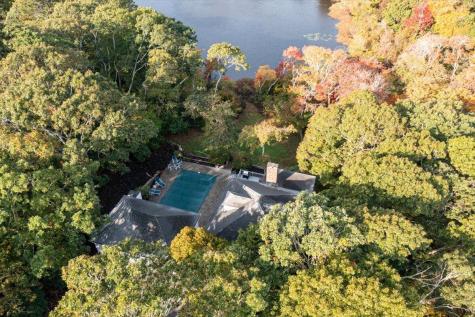 107 Quail Lane Barnstable MA 02601