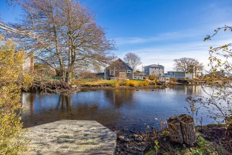 15 Hedge Lane Falmouth MA 02540