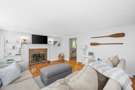 882 West Yarmouth Road Yarmouth MA 02675