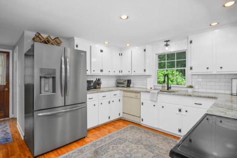 882 West Yarmouth Road Yarmouth MA 02675