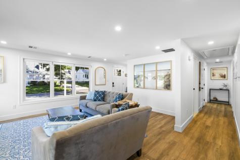 11 Palm Street Teaticket MA 02536