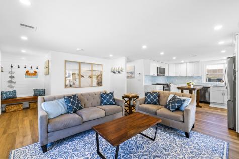11 Palm Street Teaticket MA 02536