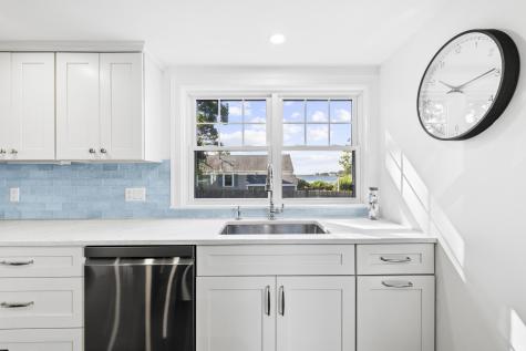 11 Palm Street Teaticket MA 02536