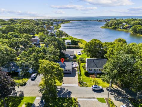 11 Palm Street Teaticket MA 02536