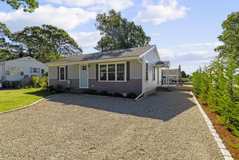 11 Palm Street Teaticket MA 02536