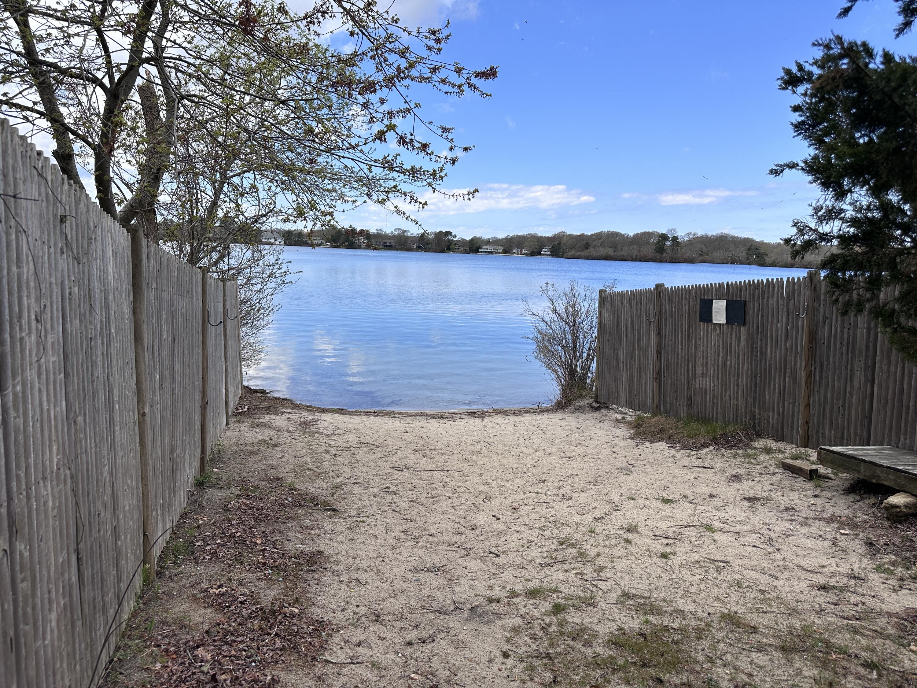 58 Loomis Lane Centerville MA 02632