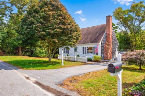 17 Locust Grove Road Harwich MA 02645