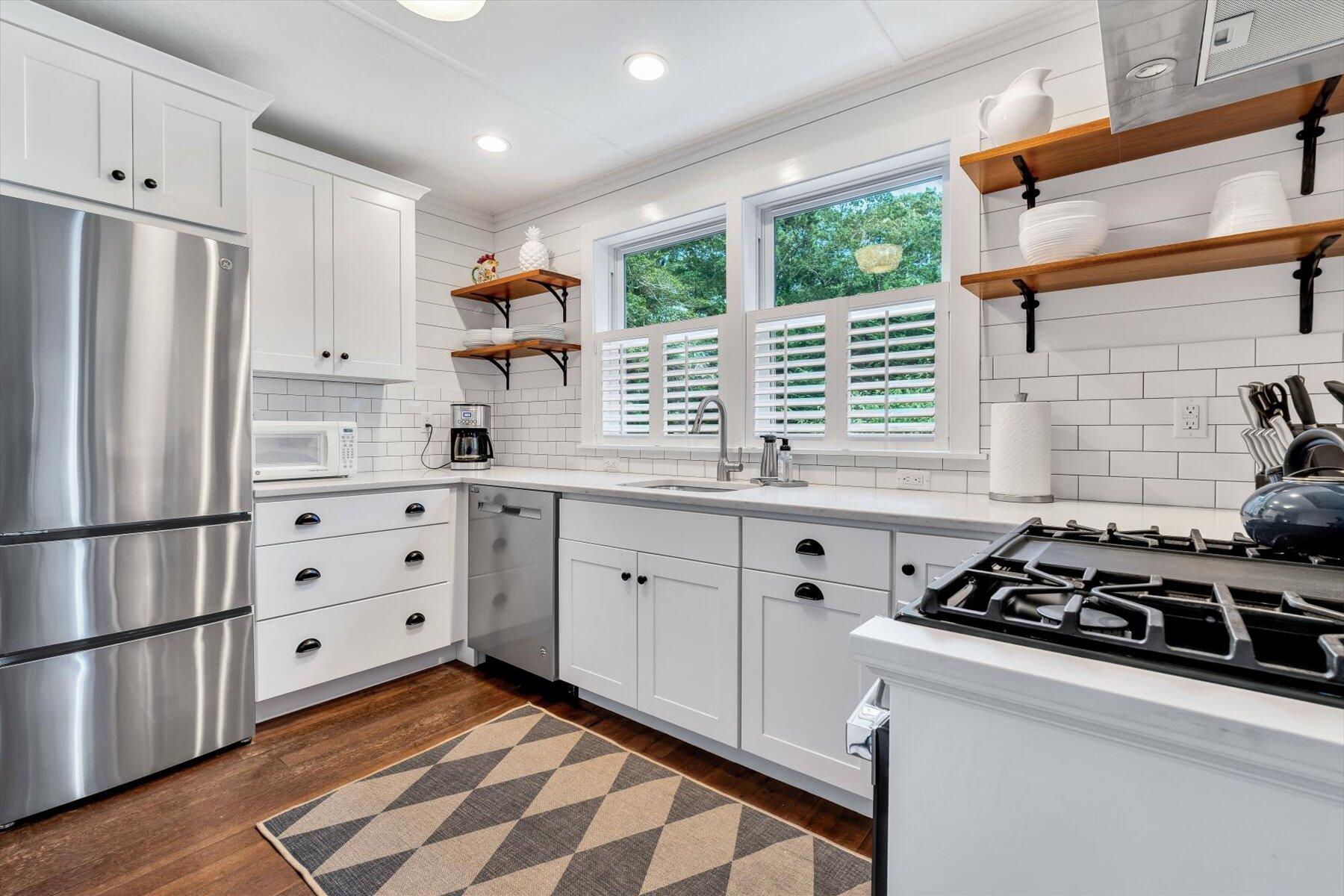 266 School Street Barnstable MA 02635