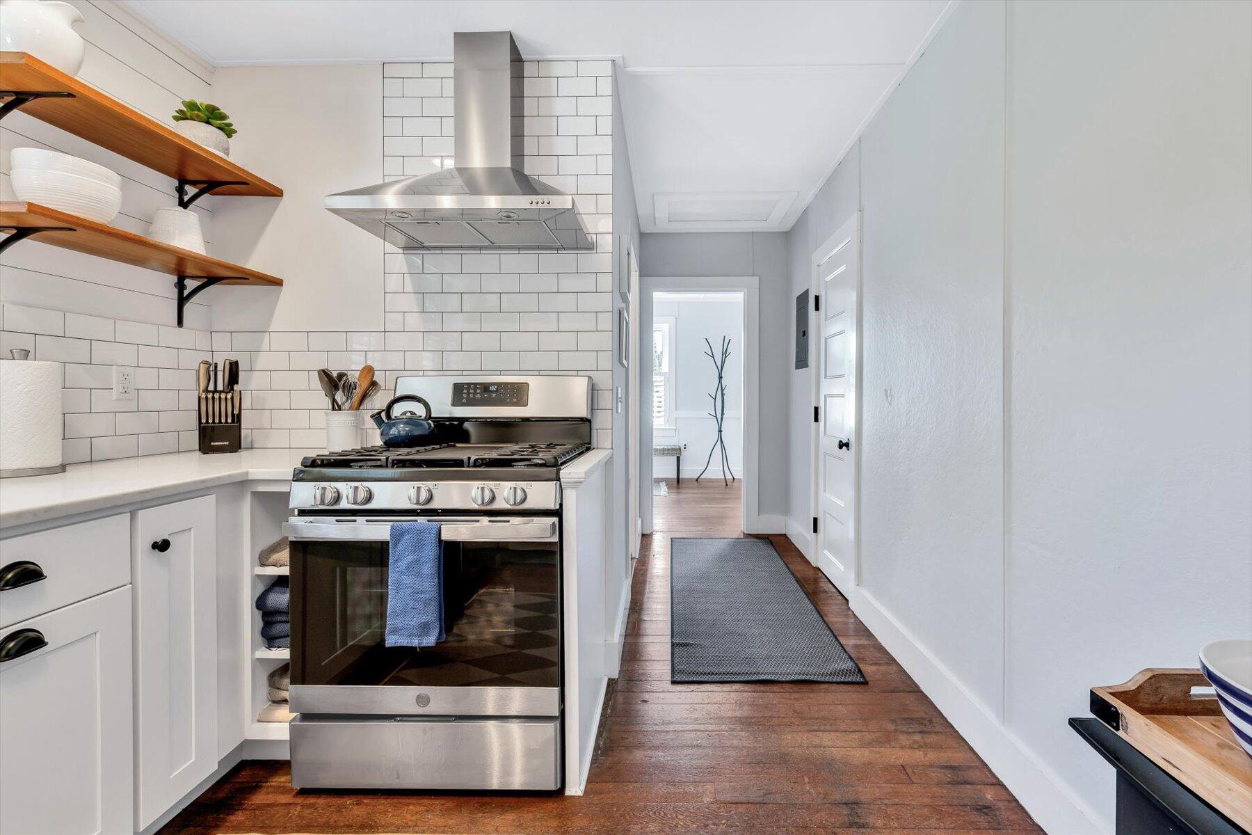 266 School Street Barnstable MA 02635