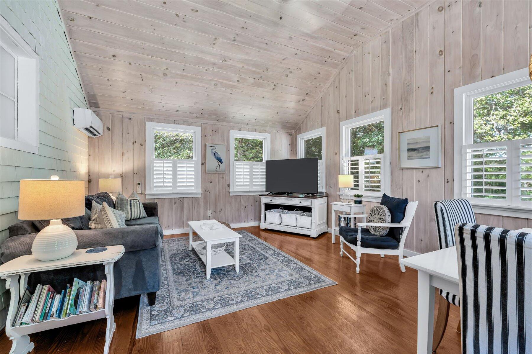 266 School Street Barnstable MA 02635