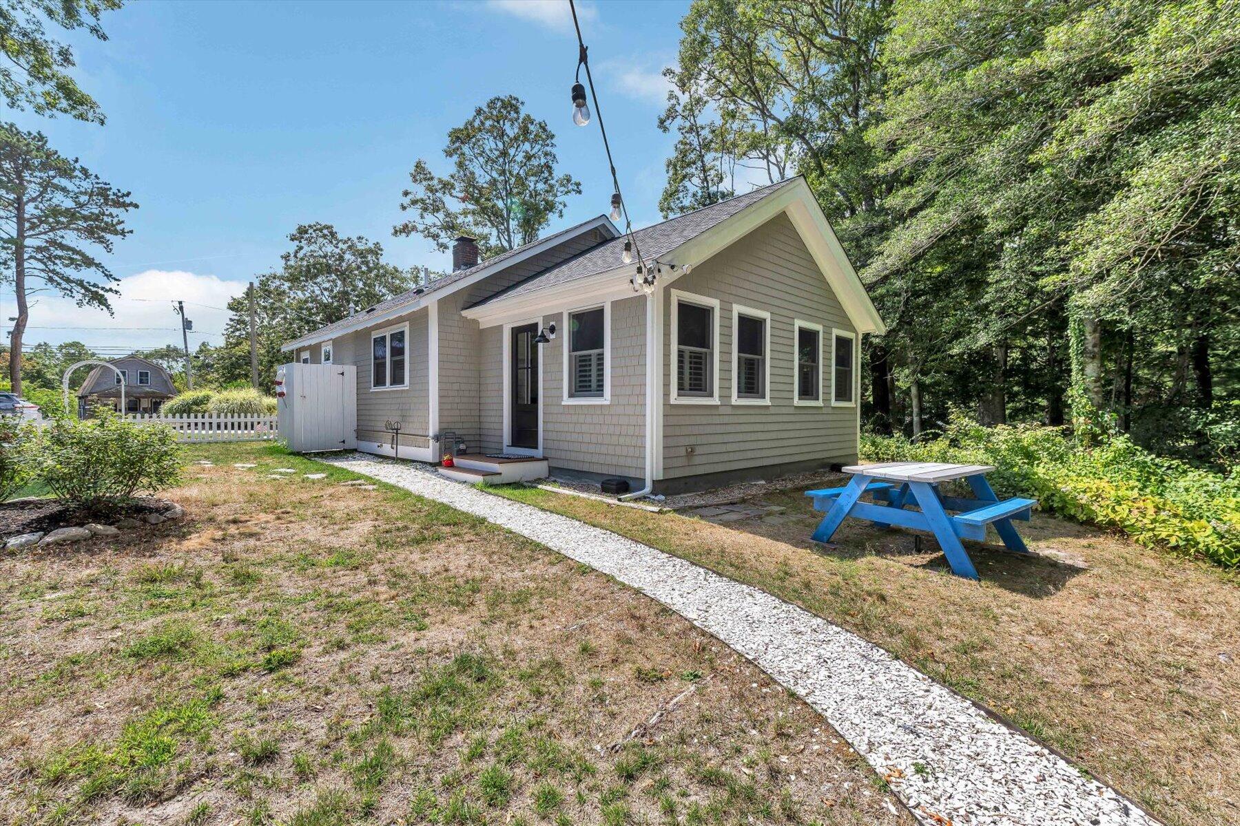 266 School Street Barnstable MA 02635