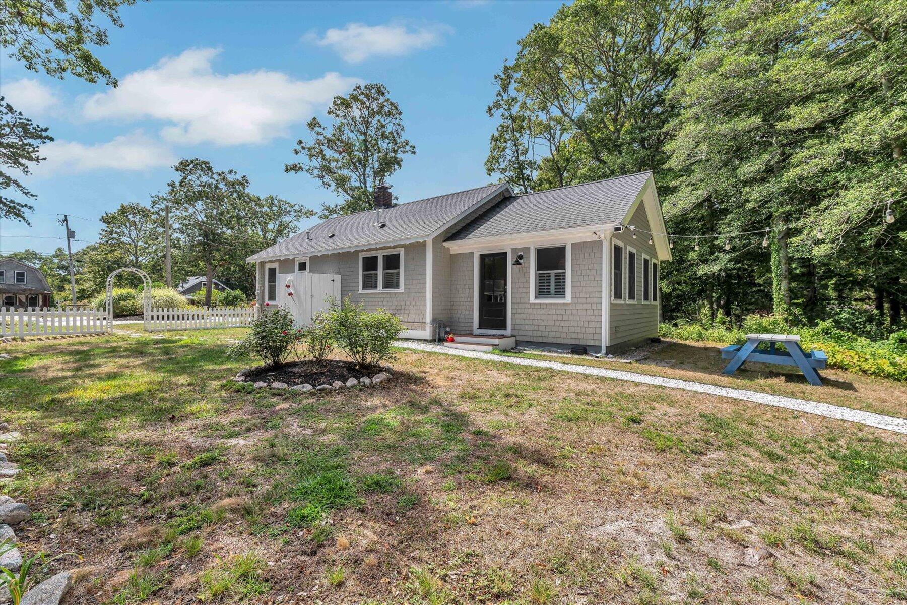 266 School Street Barnstable MA 02635