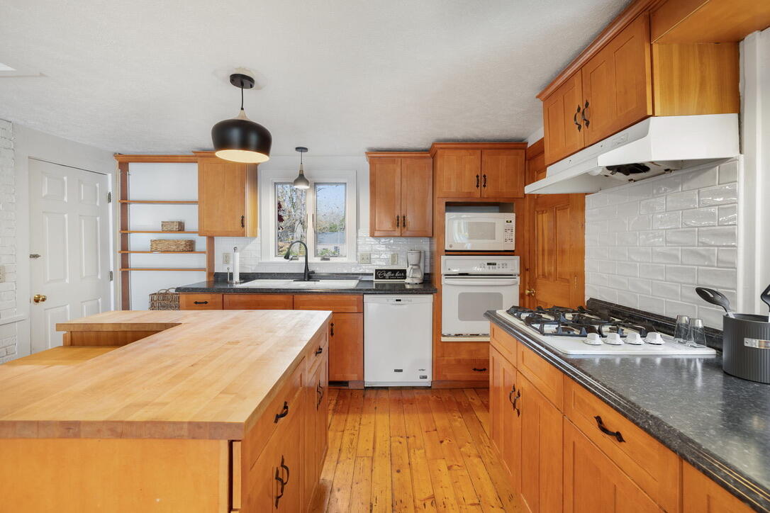 251 Woods Hole Road Falmouth MA 02540