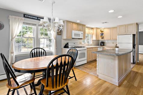 348 Prince Hinckley Road Centerville MA 02632