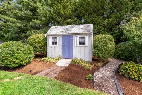 348 Prince Hinckley Road Centerville MA 02632