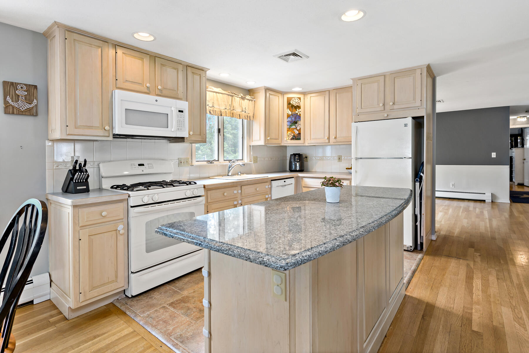 348 Prince Hinckley Road Centerville MA 02632