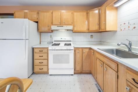 10 Aurora Lane Yarmouth MA 02664