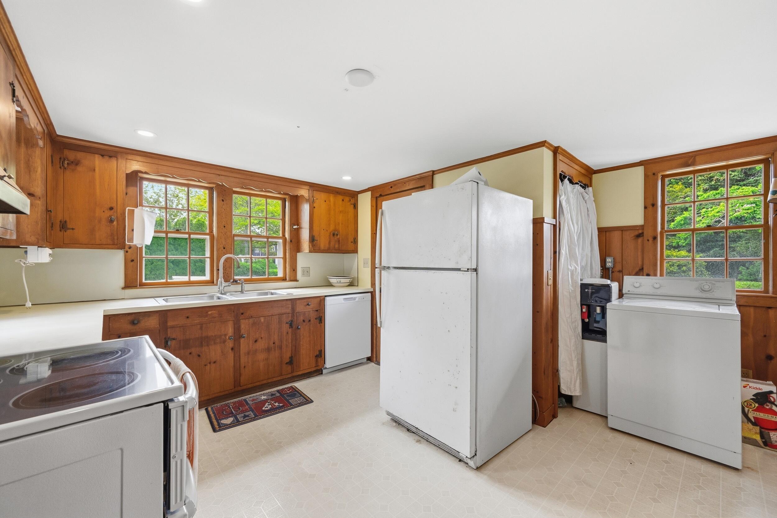 35 Grayton Avenue Hyannis Port MA 02647