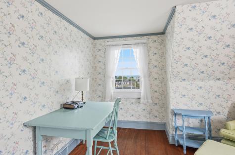 35 Grayton Avenue Barnstable MA 02647