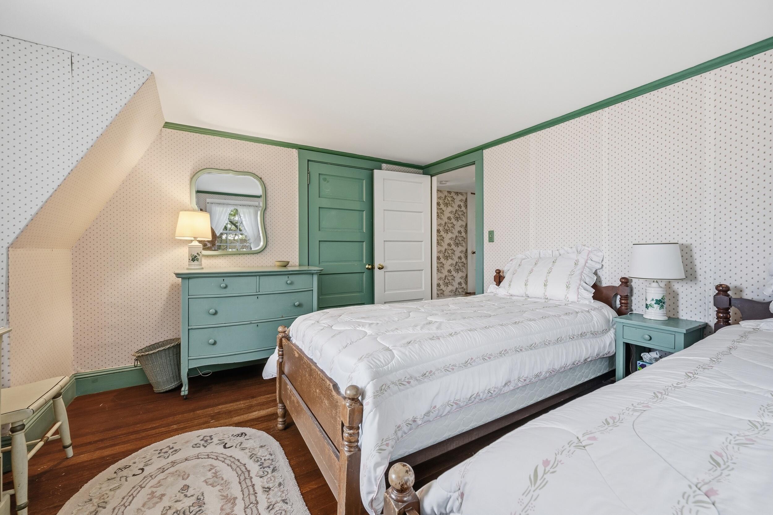 35 Grayton Avenue Hyannis Port MA 02647