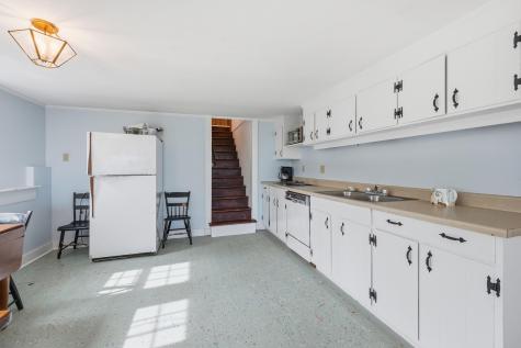 35 Grayton Avenue Barnstable MA 02647