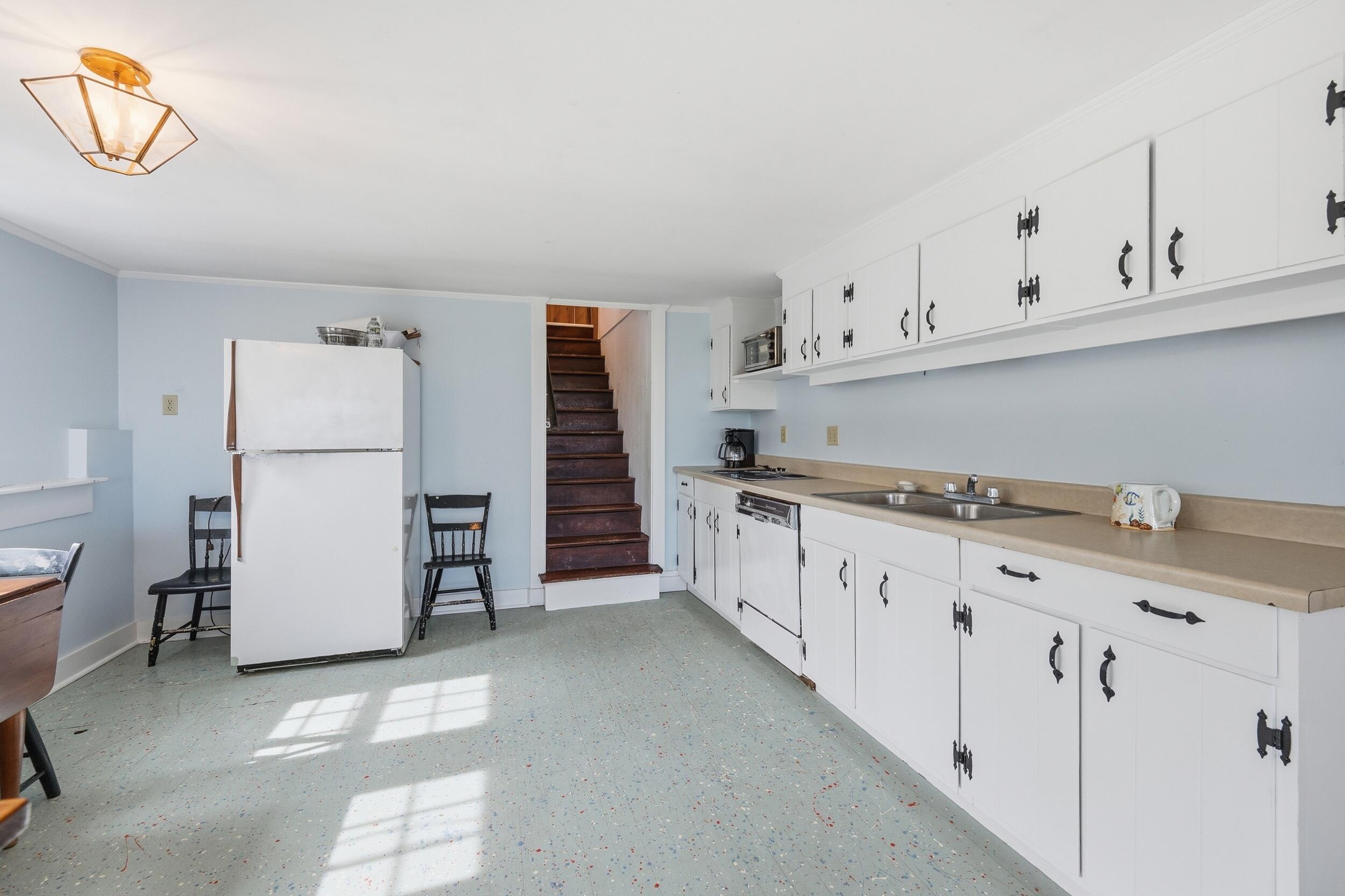 35 Grayton Avenue Hyannis Port MA 02647