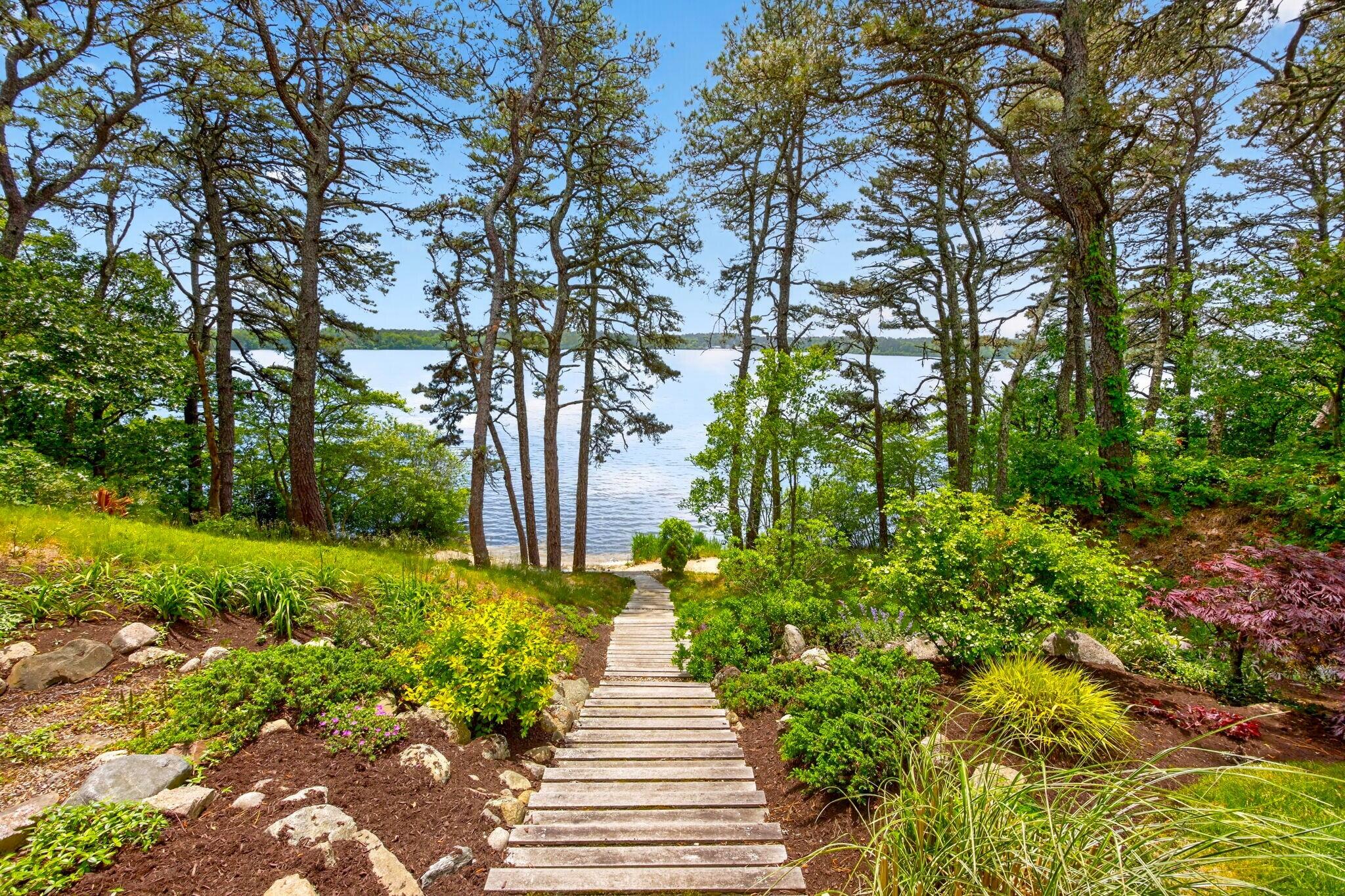 25 High Point Drive Brewster MA 02631