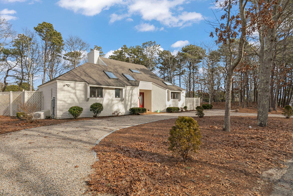 92 Troon Way Mashpee MA 02649