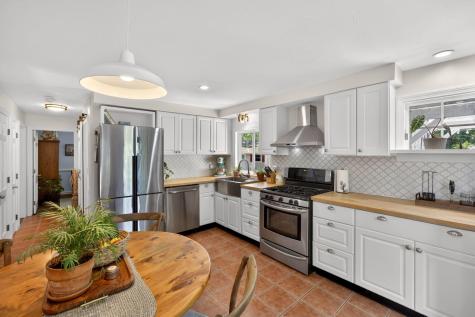 14 Heritage Circle Falmouth MA 02536