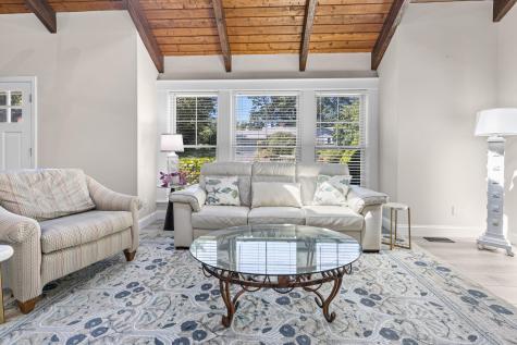 16 Alder Lane North Falmouth MA 02556