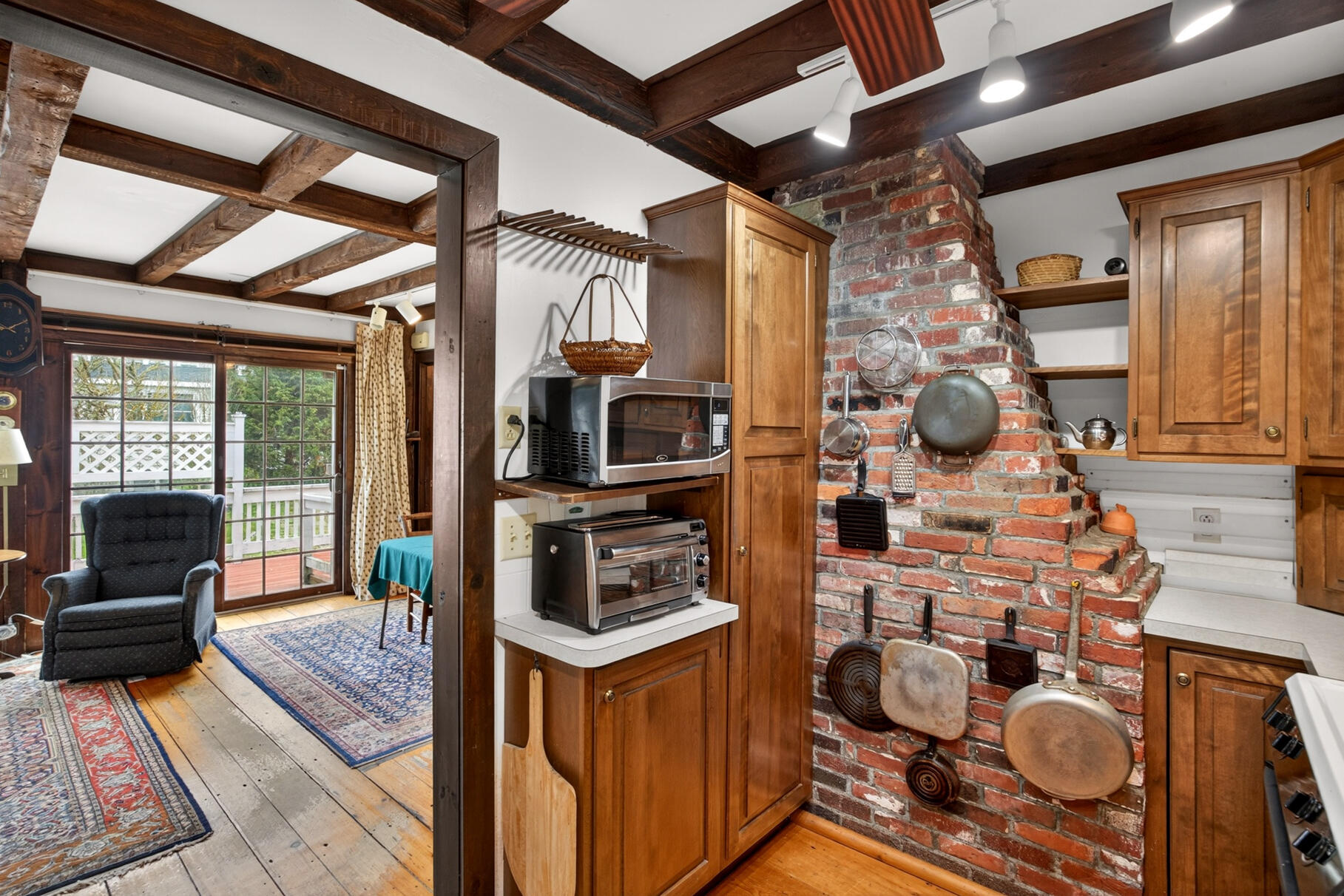 213 Main Street Chatham MA 02633
