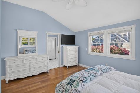 314 Maravista Avenue Teaticket MA 02536