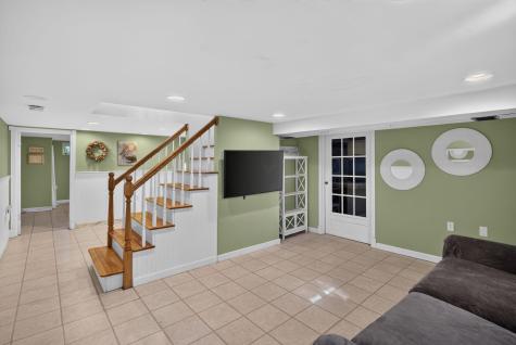 314 Maravista Avenue Teaticket MA 02536