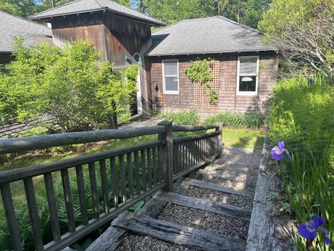 18 Sylvan Avenue Vineyard Haven MA 02568
