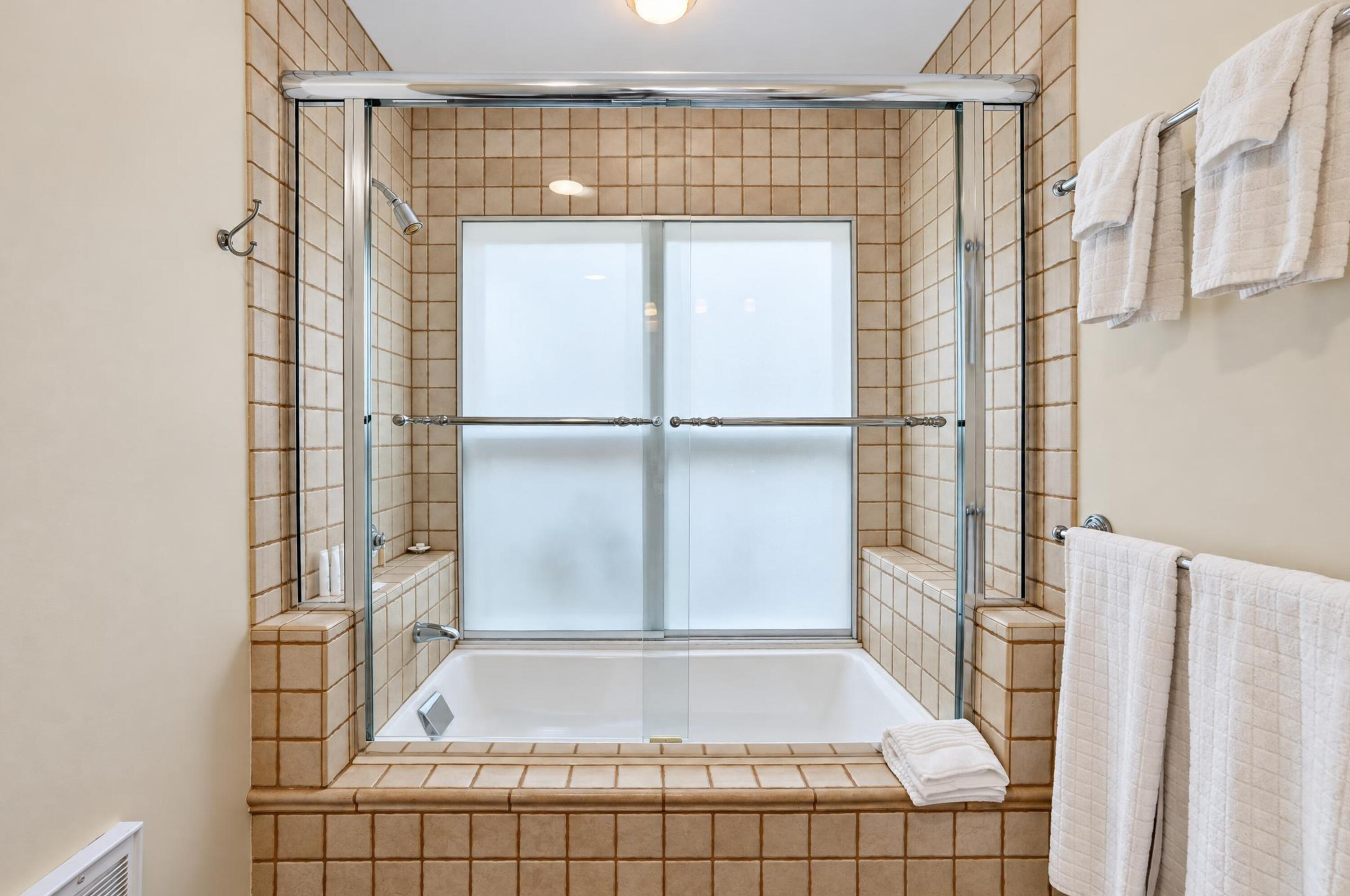 18 Sylvan Avenue Vineyard Haven MA 02568