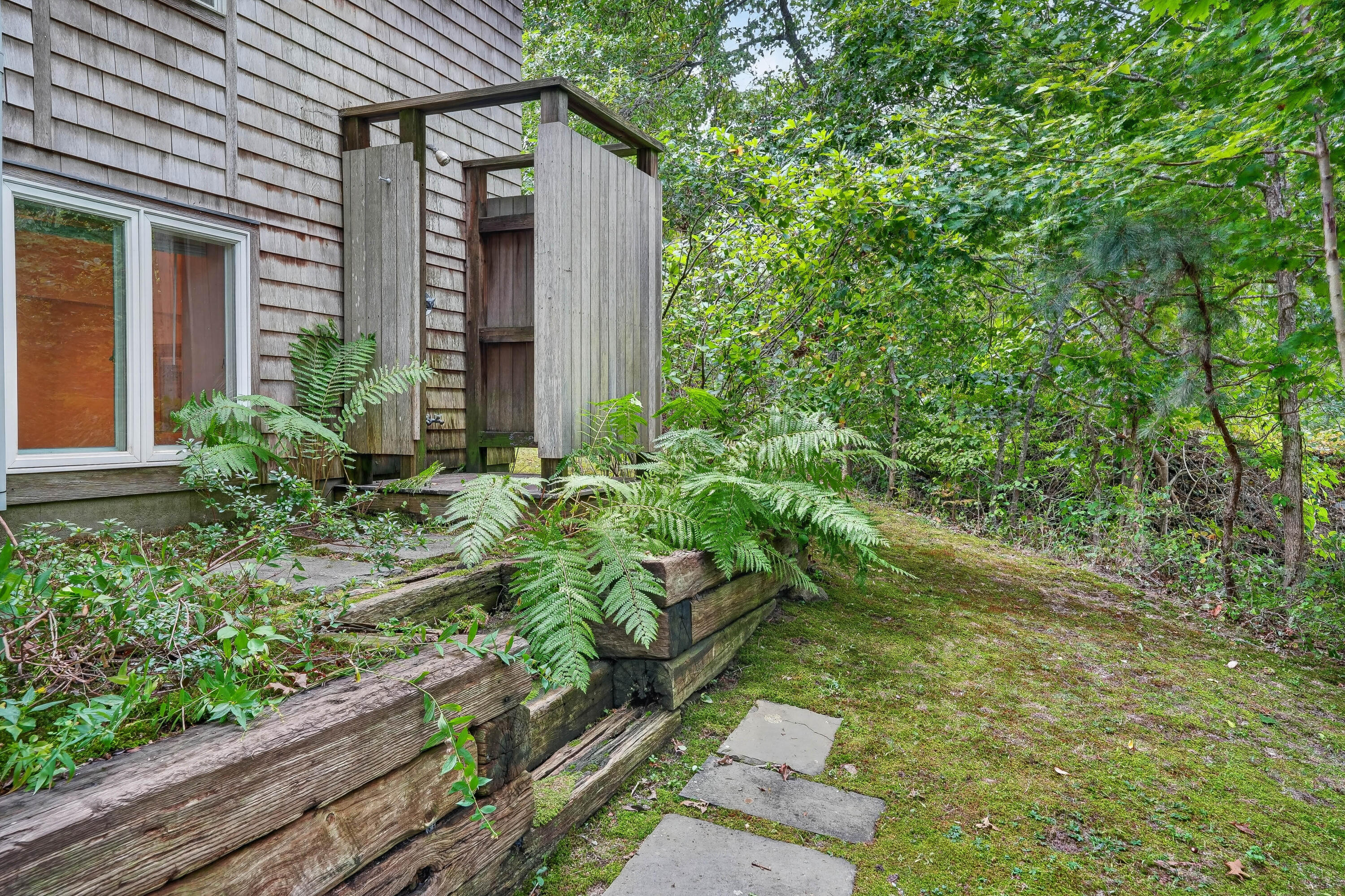 18 Sylvan Avenue Vineyard Haven MA 02568